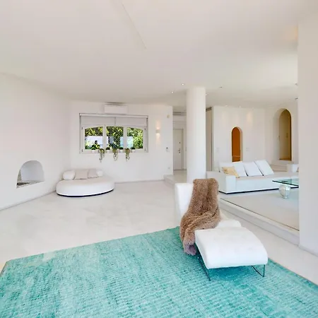 Flora Villa